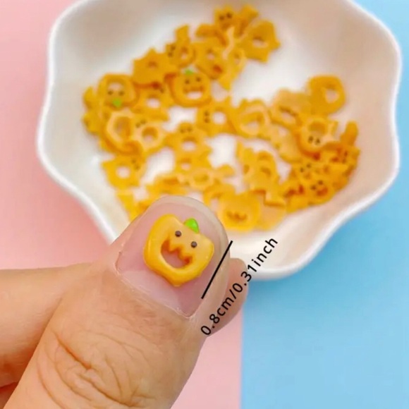 🎃🆕 Halloween Bat & Pumpkin Flat Back Nail Charms - Picture 7 of 8